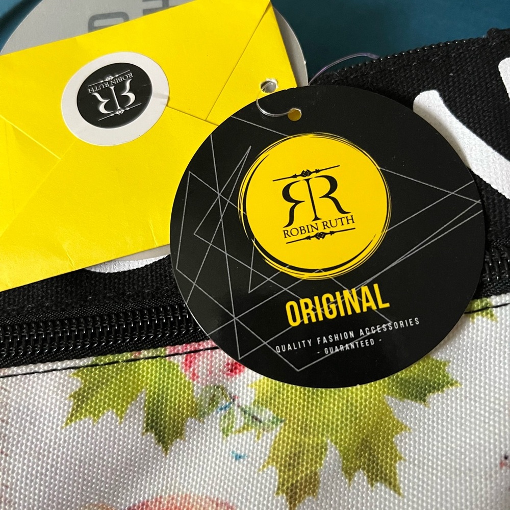 Robin Ruth Boston Crossbody Bag Neck Wallet NWT - Picture 3 of 6